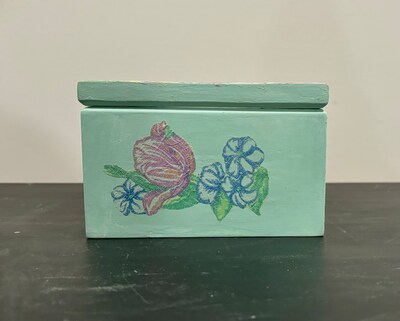 Light Green Floral Painted Vintage Jewelry Box - image5